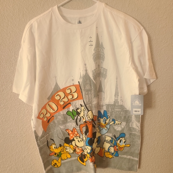 Disney Disneyland 2023 Parade T-Shirt for Adults – Disneyland 2023-NWT - Picture 4 of 6